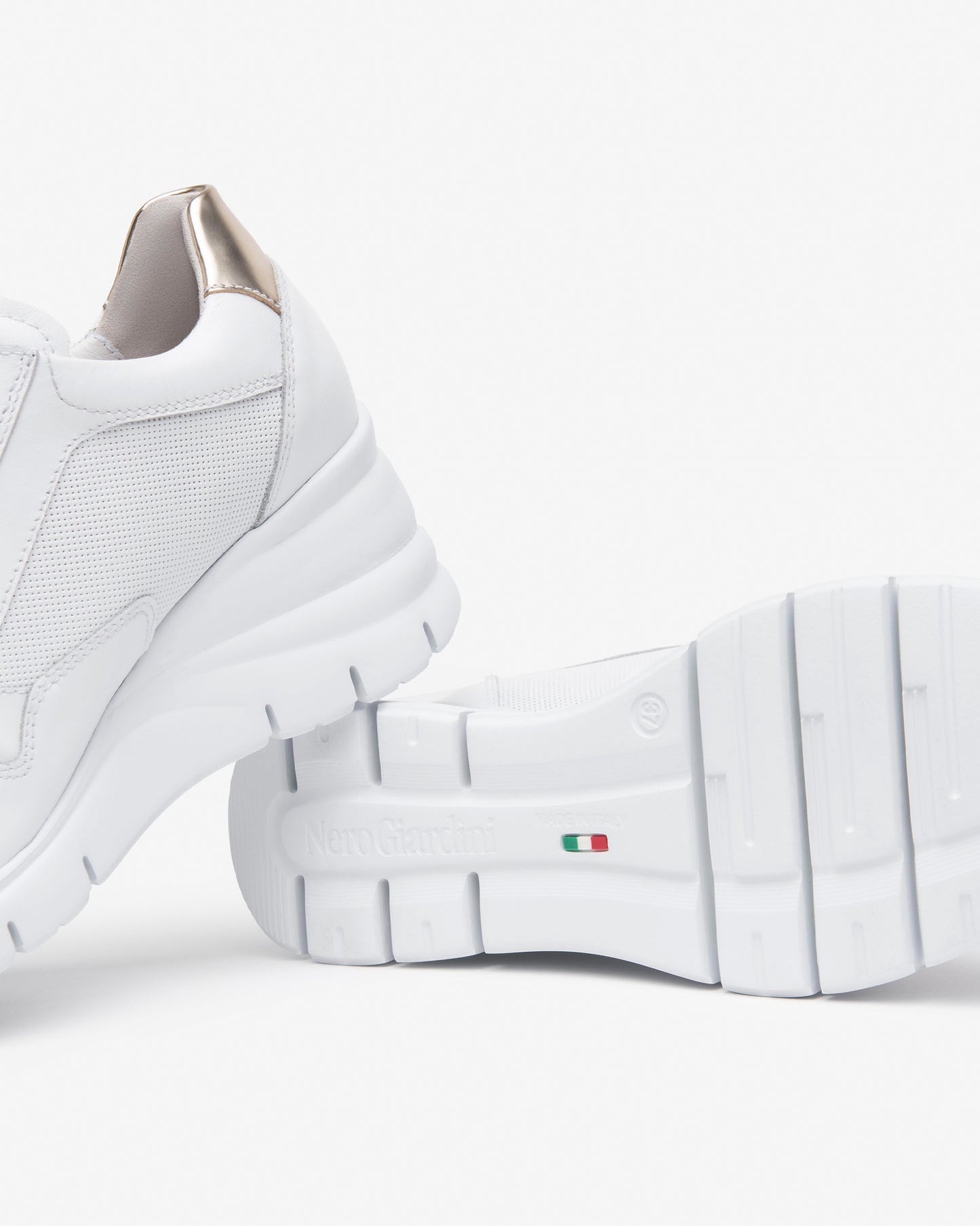 Baskets Orotina Blanches