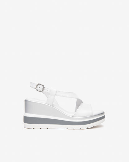 Sandales Vito Blanches Article 513520 Marque Italie NeroGiardini Chaussures Cuir Femmes Magasins France Nouvelle Collection Printemps été 2025
