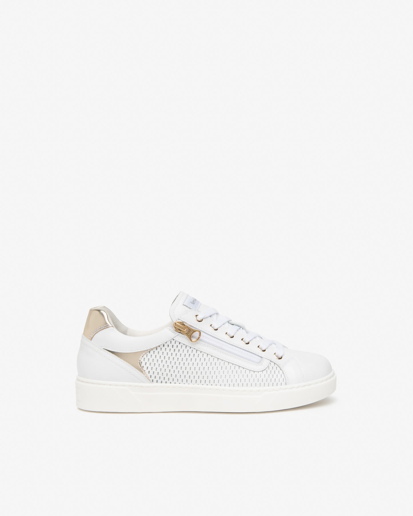 Baskets Perth Blanches Nouvelle collection Printemps Été 2026 marque NeroGiardini chaussures femme baskets tendance cuir qualité fabrication italienne confort premium style chic mode élégance contemporaine haut de gamme