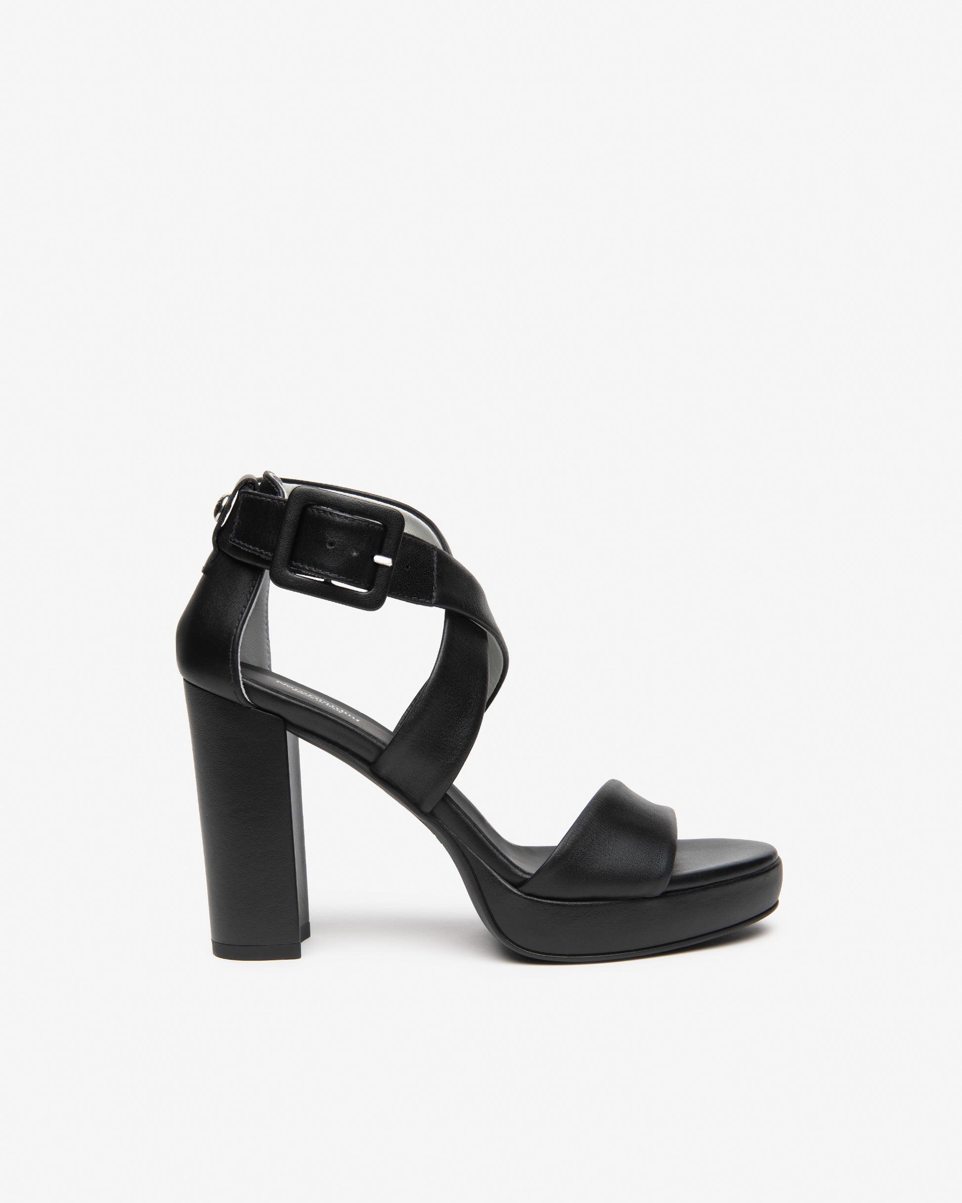 Sandales Brian Noires article 615800 Nouvelle collection printemps été 2026 Magasins chaussures France marque NeroGiardini Cuir Italien Qualité