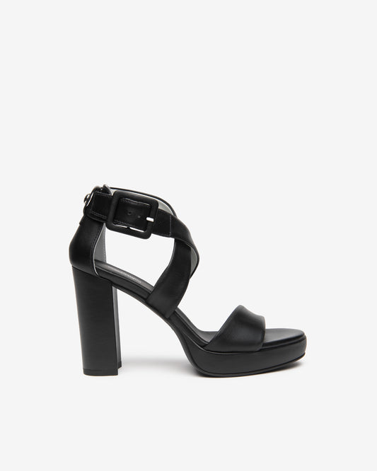 Sandales Brian Noires article 615800 Nouvelle collection printemps été 2026 Magasins chaussures France marque NeroGiardini Cuir Italien Qualité