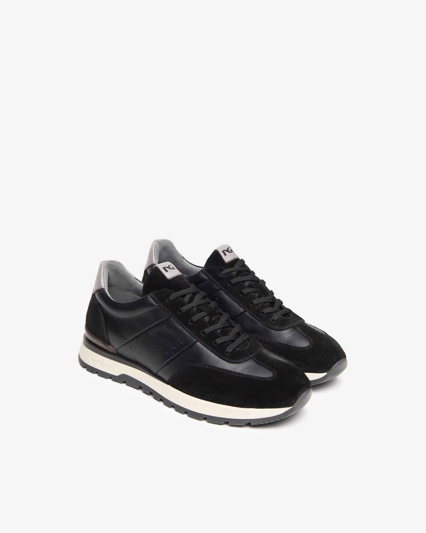 Feijoa Black Sneakers