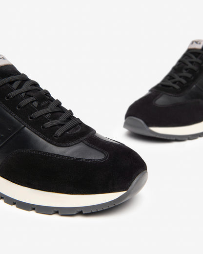 Feijoa Black Sneakers