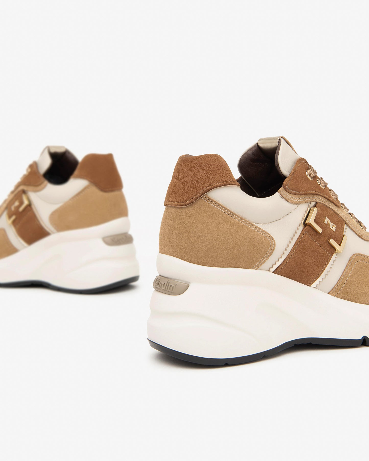 Morus Camel Sneakers