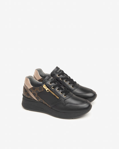 Black Olea Sneakers