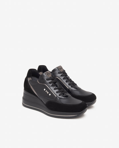 Baskets Haderslev Noires article 514130 Chaussures femmes Marque NeroGiardini Italie Cuir Nouvelle collection automne hiver 2025 Magasins France