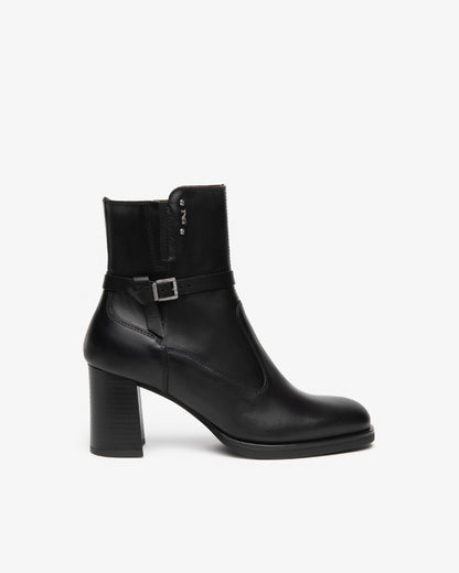 Boots Marquet Noirs article 617240 Chaussures femmes Marque NeroGiardini Italie Cuir Nouvelle collection automne hiver 2026 Magasins France
