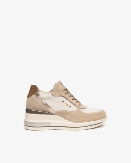 Baskets Skogar Beiges article 617390 Chaussures femmes Marque NeroGiardini Italie Cuir Nouvelle collection automne hiver 2026 Magasins France