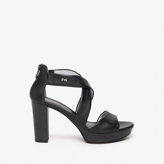 Sandales Briançon Noires article 307500 Nouvelle collection printemps été 2026 Magasins chaussures France marque NeroGiardini Cuir Italien Qualité